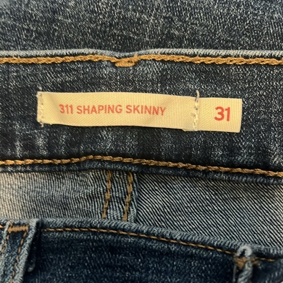 Levi’s Shaping Skinny Jeans - Picture 7 of 8